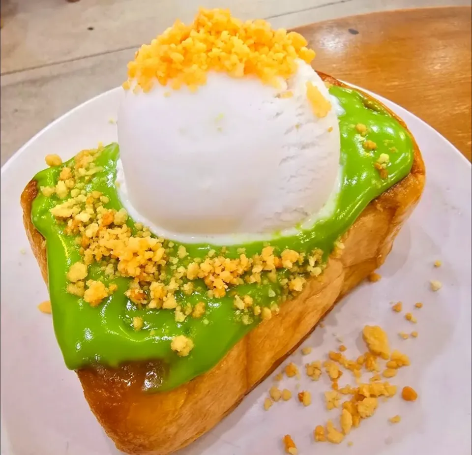 Dessert Time w/ Pandan Toast & Coconut Ice Cream 💚🍞🥥🍨🤤|An'leeさん