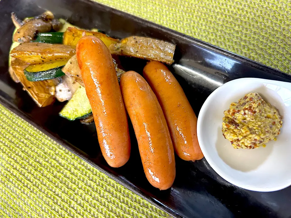 ウィンナーとジャーマンポテト|MIN-NELの食卓さん