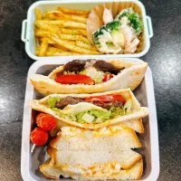 SNSで話題のアレを作ってみた弁当¨̮♡︎| ミムリンさん