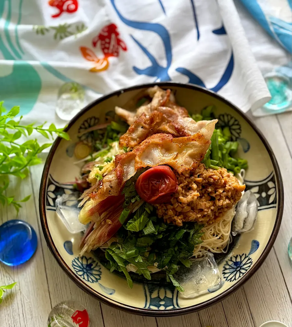 豚バラ大葉納豆梅そうめん|マーブルさん