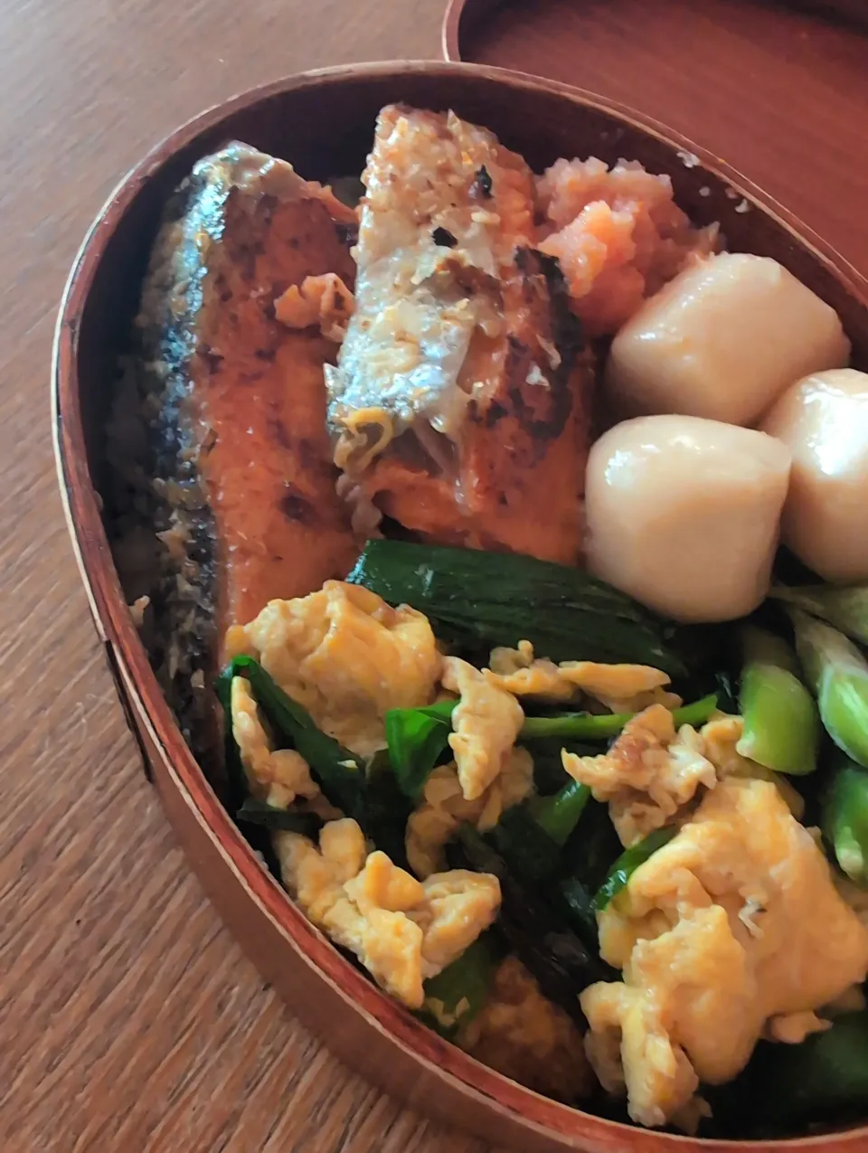 シャケ弁|まきごろうさん