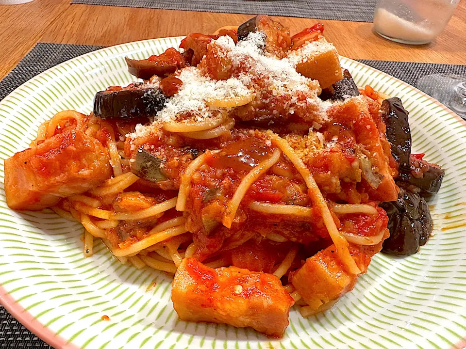 栃木の巨大ニンニク🧄で🍆と🥓のアラビアータ|BUBUさん