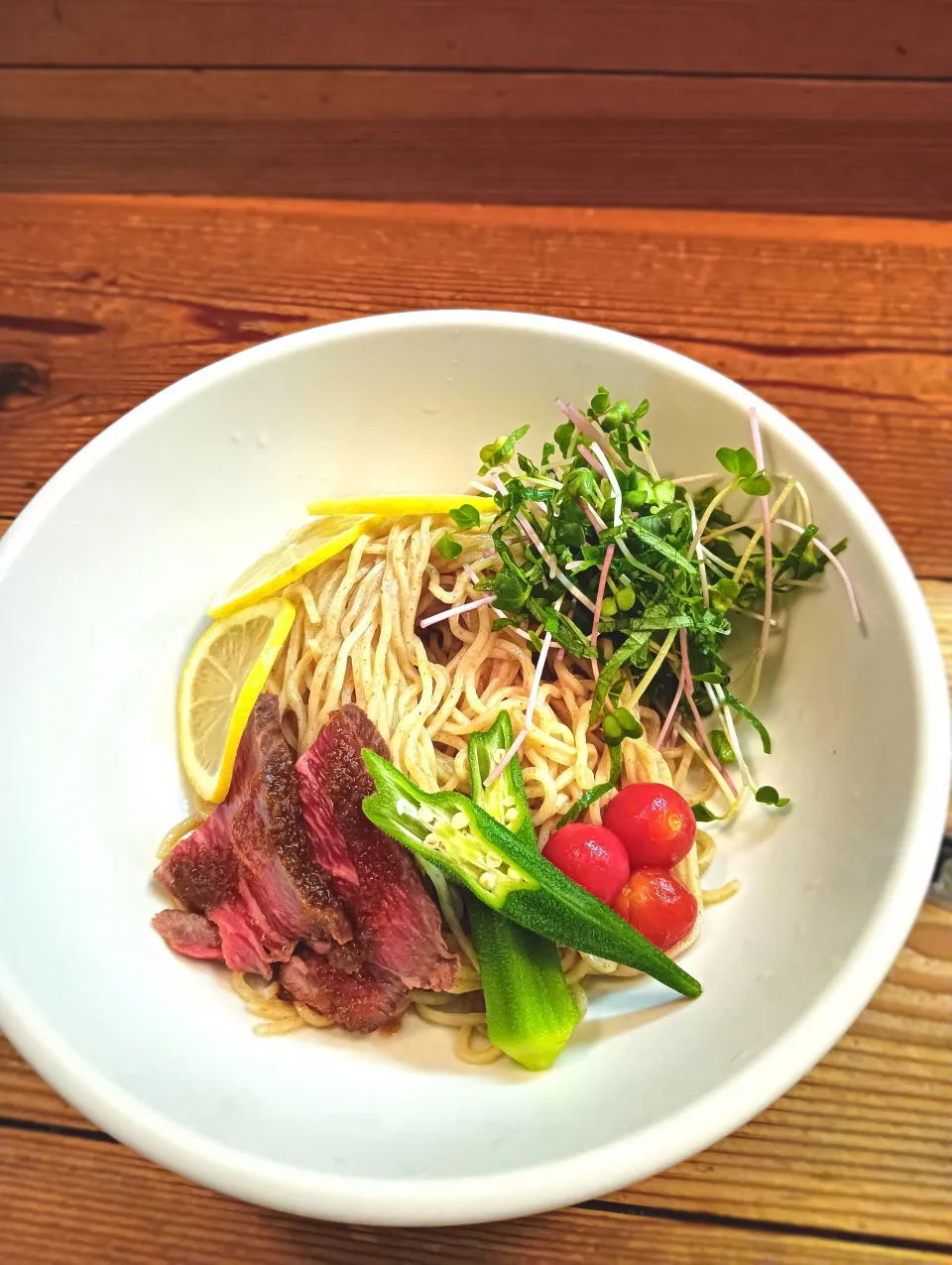 冷やし牛麺|ひのけいた(鉄板グリルをかし、まぜそば)さん