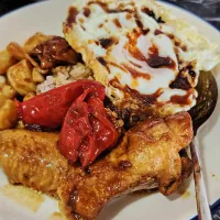 Garlic chilli stew sesame chicken with pandan rice + fried egg 🤤🍗🍚😍|🍒lynnlicious🍒さん