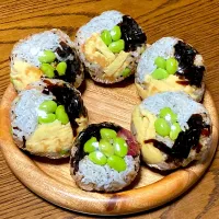朝ごはん用 具沢山おにぎり作り置き|o-kazuさん