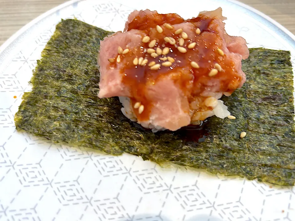 はま寿司 とろたくユッケつつみ¥110|ずおとんさん