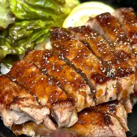 サーロイン丼|坂の上の友さん