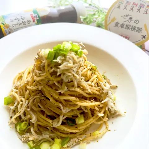 「国産あおさとゆずの和風ドレッシング」を使ってみたSnapdishの料理・レシピ写真:あおさとゆずのドレッシングでしらすのせ和風パスタ🍝