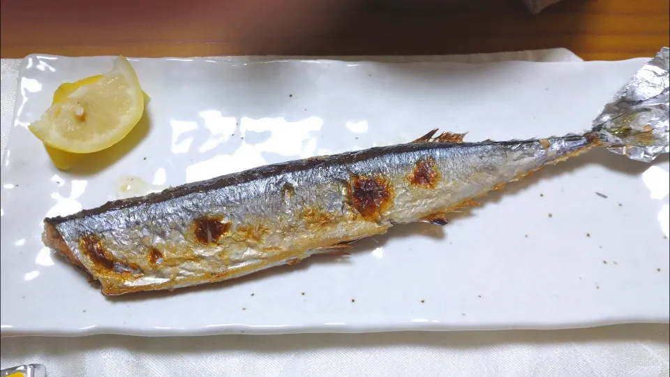 8/30の夕食
初秋刀魚<゜)))彡～♥️😋|卯月さん