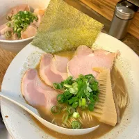 数量限定　濃厚とりとん煮干し醤油ラーメン|れりさん