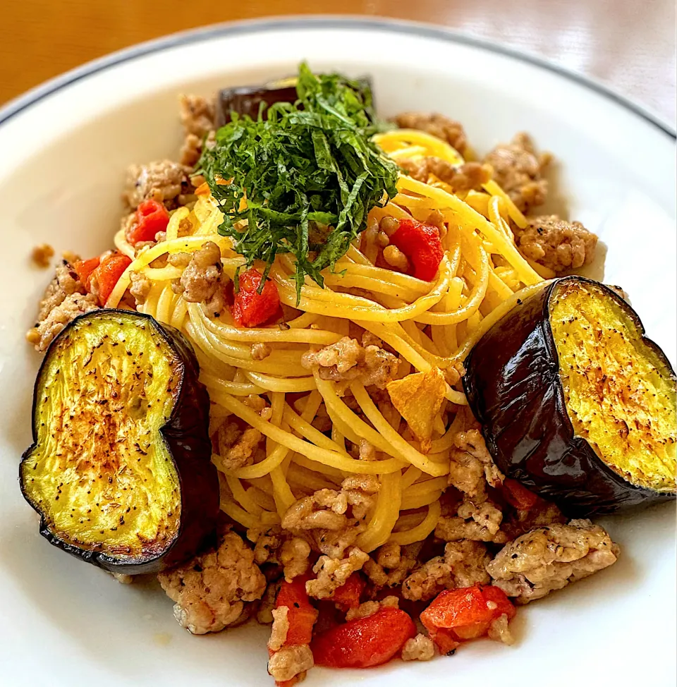 ぶたミンチとトマトのペペロンチーノ🍅|Keiさん