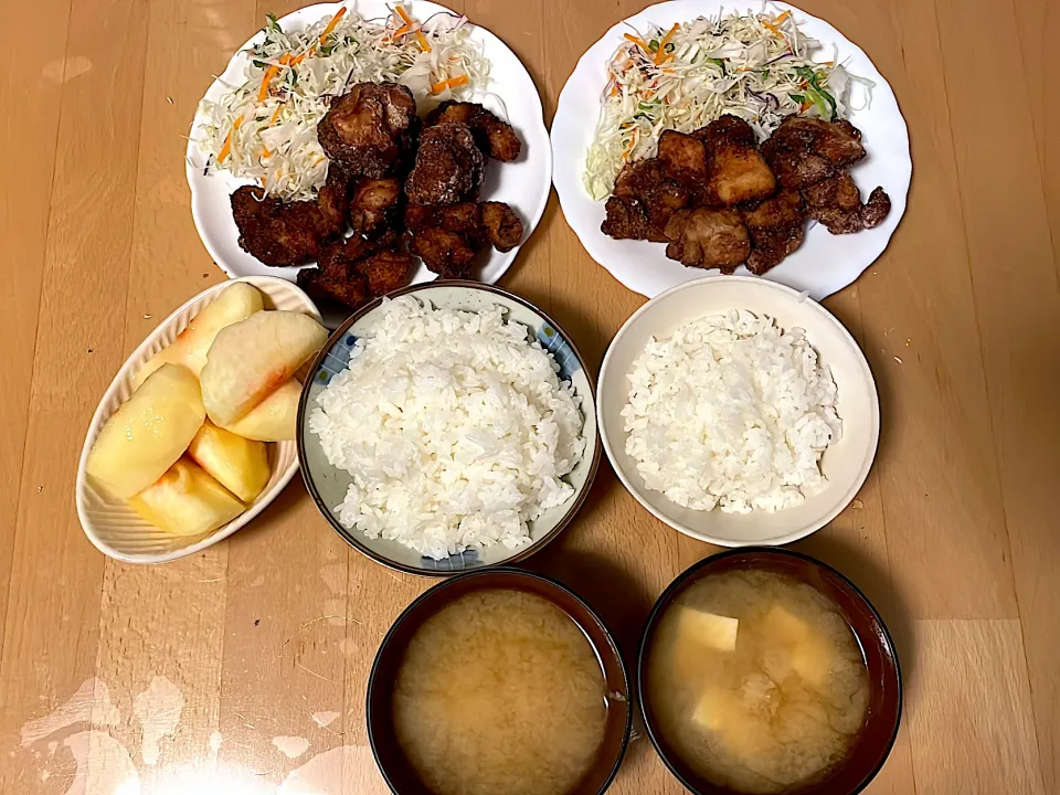 唐揚げ　味噌汁　桃|そのみさん