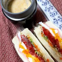 月曜日のわんぱくサンド🥪