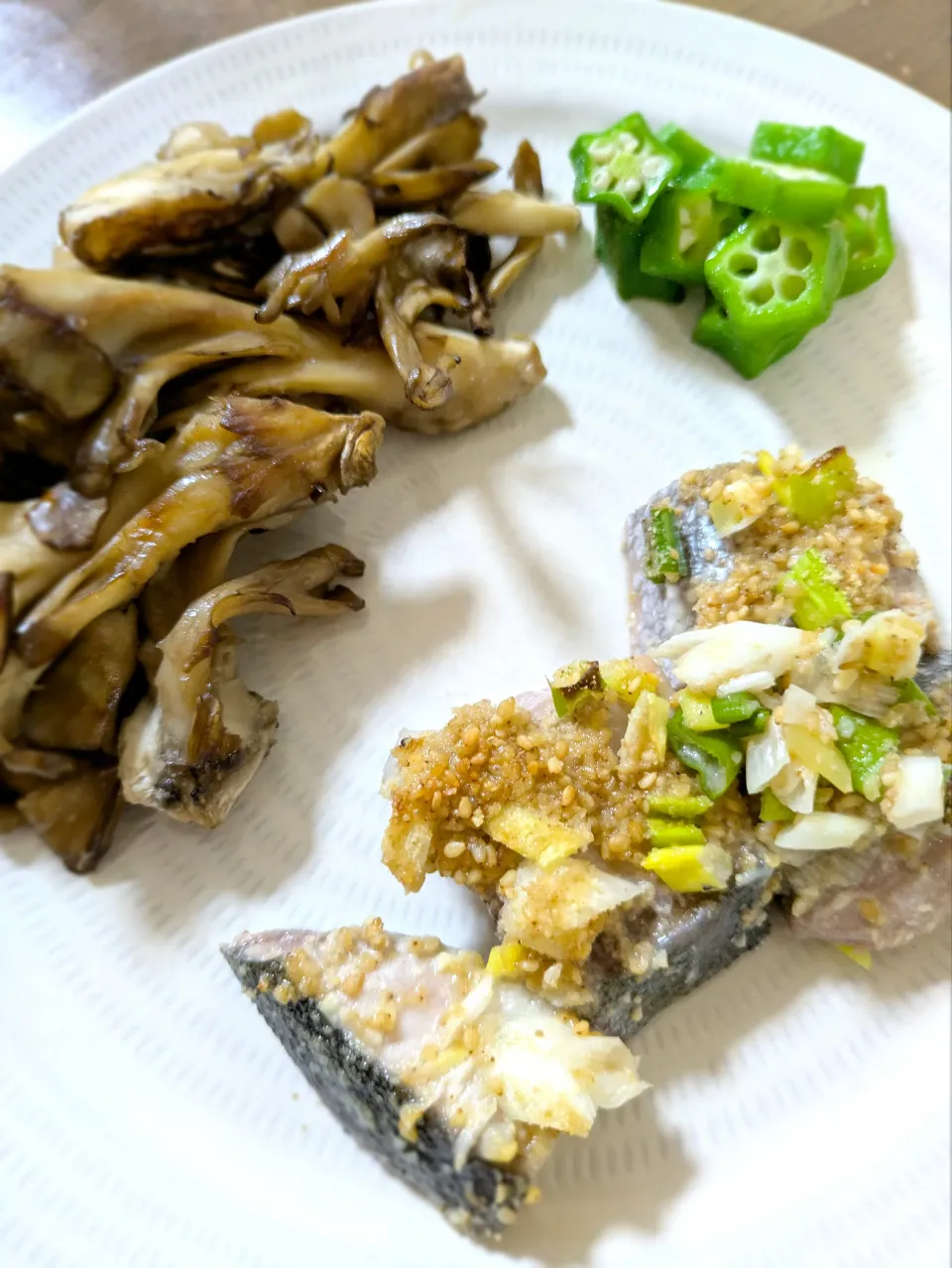 ぶりのごまネギ味噌、オクラナムル、まいたけソテー|ハムキチさん