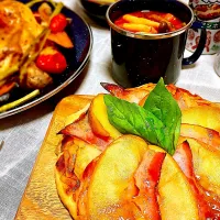 yummy！ガーリック&ペッパーで焼きりんごとベーコンの背徳錯乱ピザ🧠| きいろさん