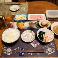 鉄火巻き、刺身盛り合わせ、マカロニサラダ、味玉、壺漬け、酢の物、六条麦茶、ところてん(夕飯)|enarinさん