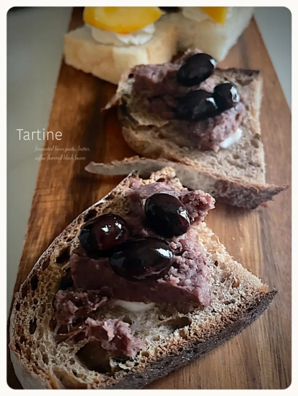 発酵あんこと黒豆のタルティーヌ|yucca@さん