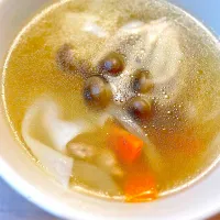 ワンタンスープ|もじゃさん