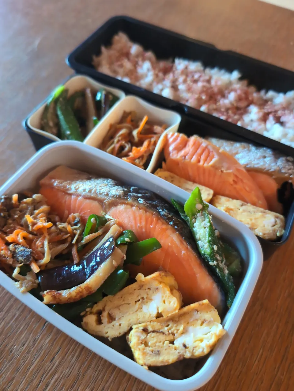 リクエスト鮭弁当|まきごろうさん