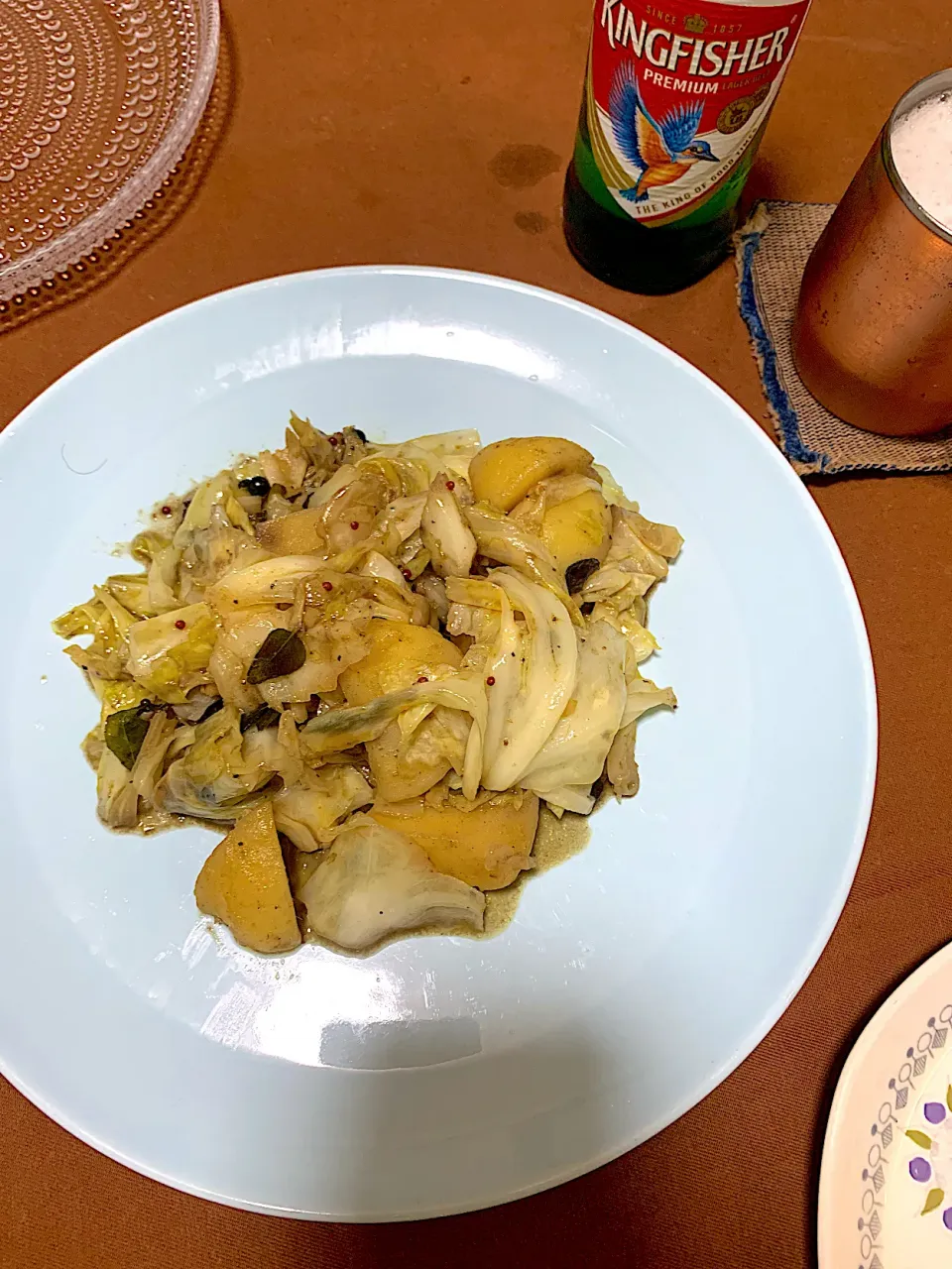 南インド屋台風アンチョビポテキャベ　　　　　　カレーリーフの実入り|KimaLABOさん