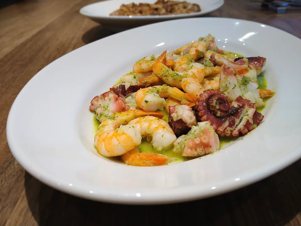 海老とたこのセロリコバターソテー|古尾谷りかこさん