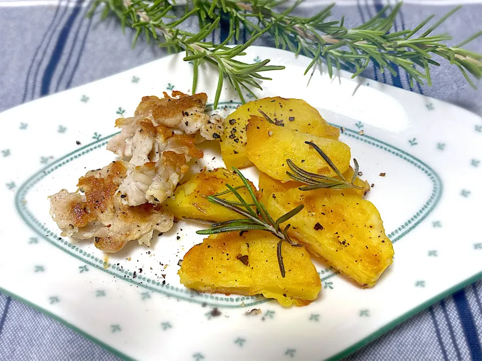 豚肉とポテトのローズマリー風|eiyadeさん