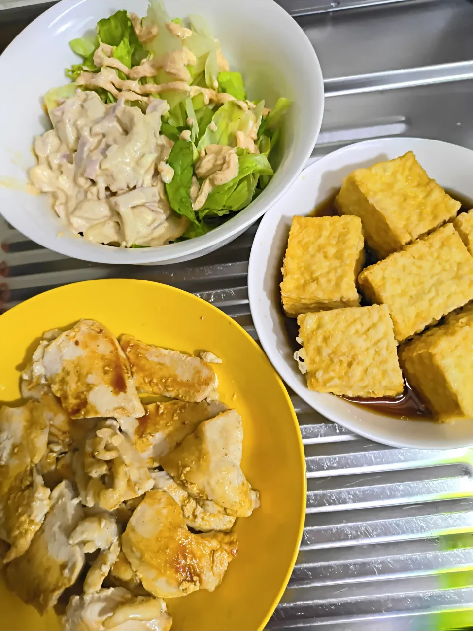 鶏胸肉塩麹焼きと男前豆腐揚げ出し豆腐とレタスマカロニサラダ明太子マヨじゃ|時雨さん