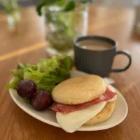 9/6の朝食　ベーコンエッグマフィン|yoneさん