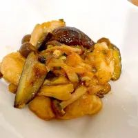 鶏むね肉となすきのこのさっぱり炒め/250906|Luke🌙さん