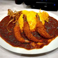 オムエビフライカレー