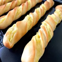 さつまいもねじりパン
