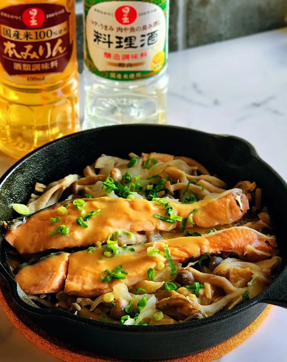 日の出みりんさんの料理 鮭ときのこのちゃんちゃん焼き|ひかるさん