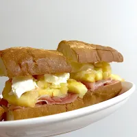 桃と生ハムのバゲットサンド|MoonHeartsさん