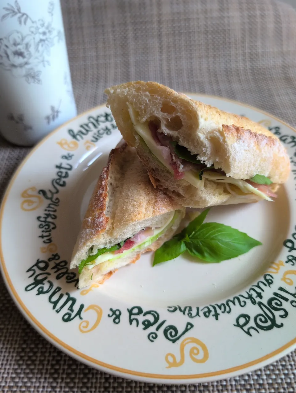 生ハム＆チーズのカスクート|どかどかさん