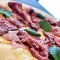 ローストビーフ乗せボリュームピザ|cocoさん