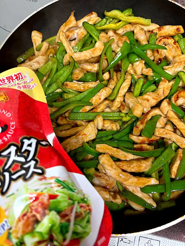 Snapdishの料理・レシピ写真:青椒肉絲｜王道？それとも新感覚？【李錦記 オイスターソース党】が「伝統派」と「革新派」に分裂！あなたの一票は？