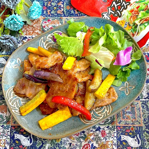 「李錦記　パンダブランドオイスターソース　スパウトパウチ」を使ってみたSnapdishの料理・レシピ写真:豚肉と夏野菜の炒め物🌻