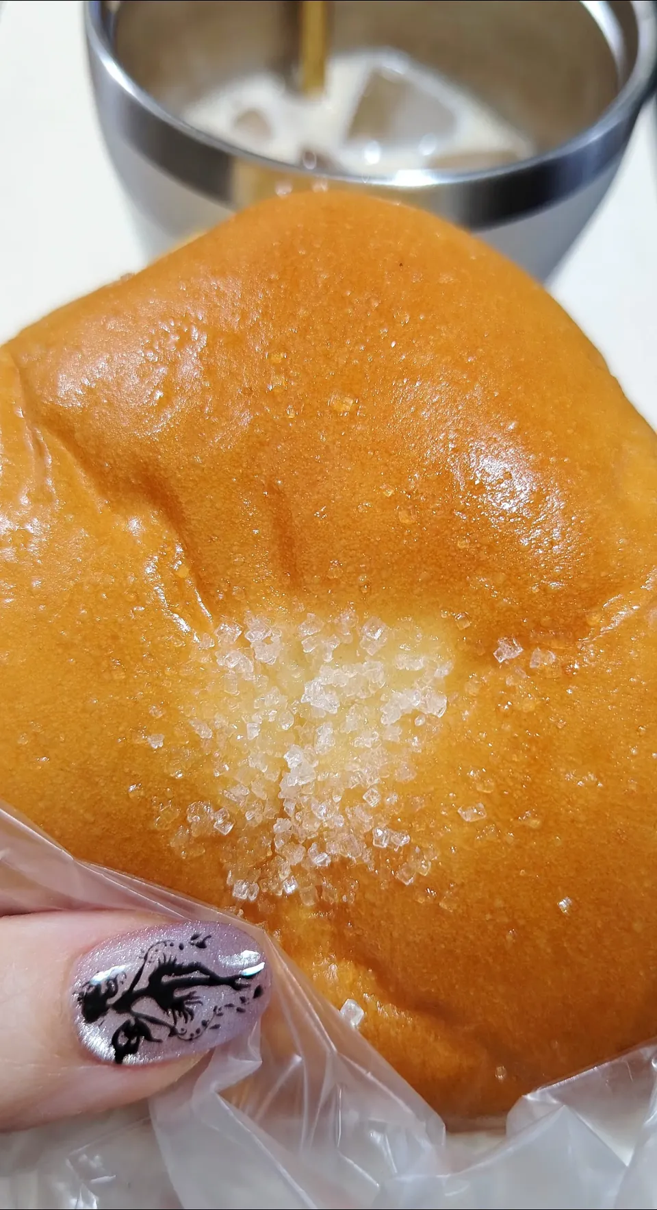 Vanilla custard soft bun Gokoku Japanese Bakery 😍cute triangular bun |🍒lynnlicious🍒さん