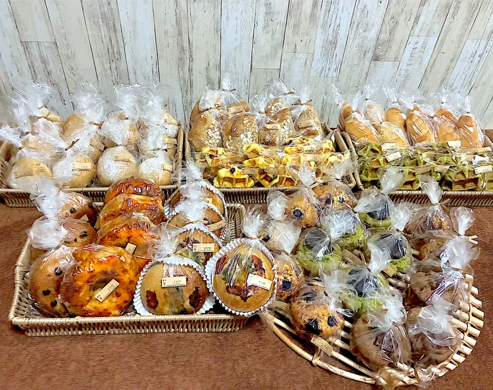朝市で出品したパン達|みほままこさん