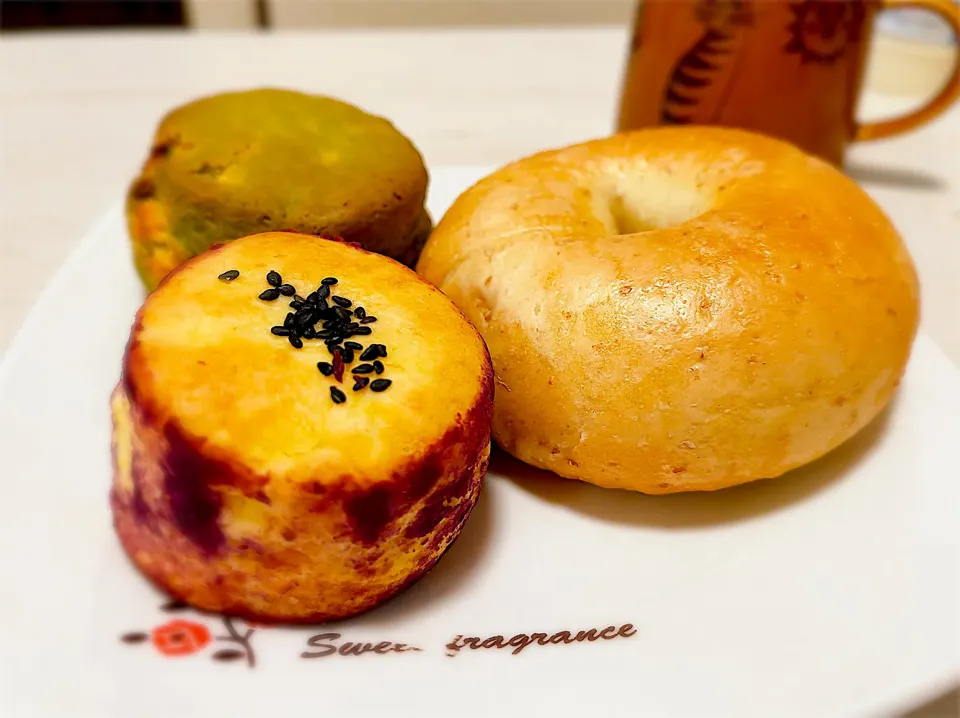 ベーグルとスコーン|もっさんさん