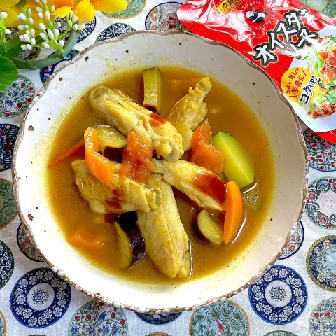 「李錦記　パンダブランドオイスターソース　スパウトパウチ」を使ってみたSnapdishの料理・レシピ写真:鶏手羽中と夏野菜のカレースープ煮