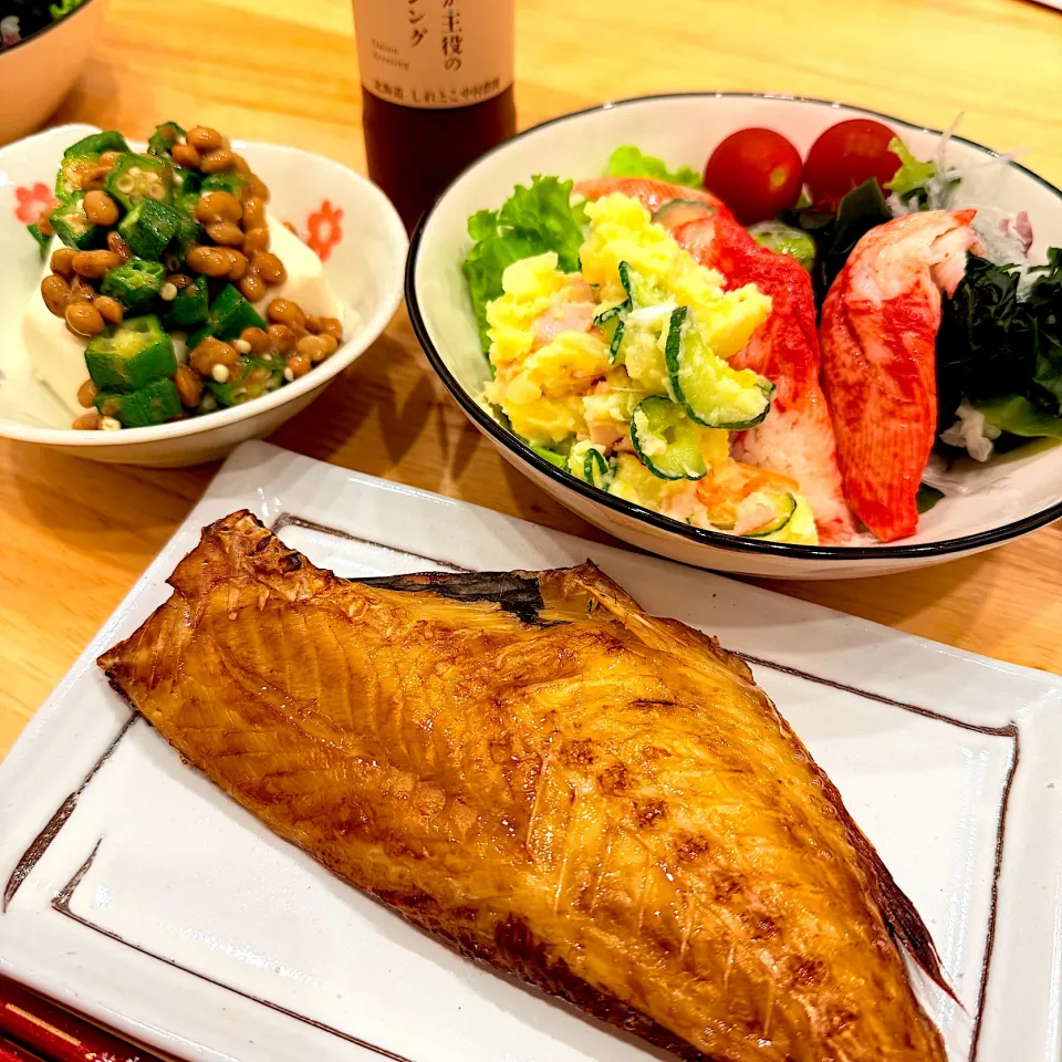 赤魚、ポテサラ付きサラダ|もやぴさん