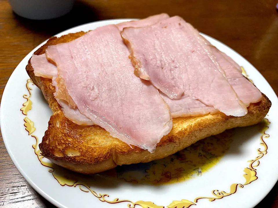 ハムトースト|はっちぃさん