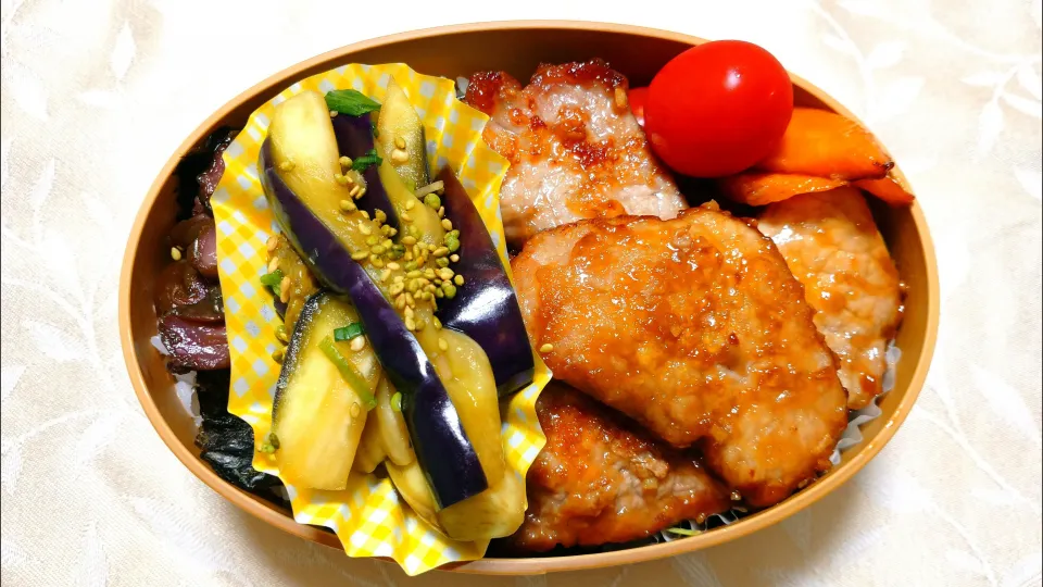 9/10のお弁当
海苔弁当
豚ヒレ肉の生姜焼き|卯月さん