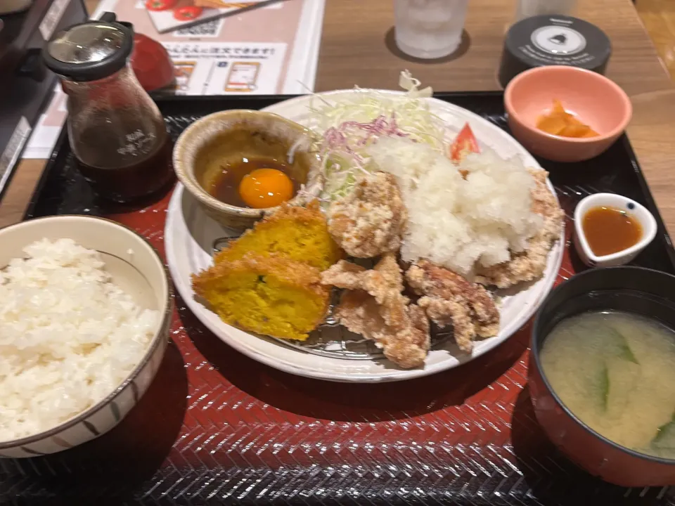 大戸屋　大戸屋ランチW¥1390|ずおとんさん