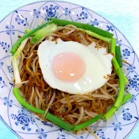 目玉焼きネギ焼きそば|パムpamuさん