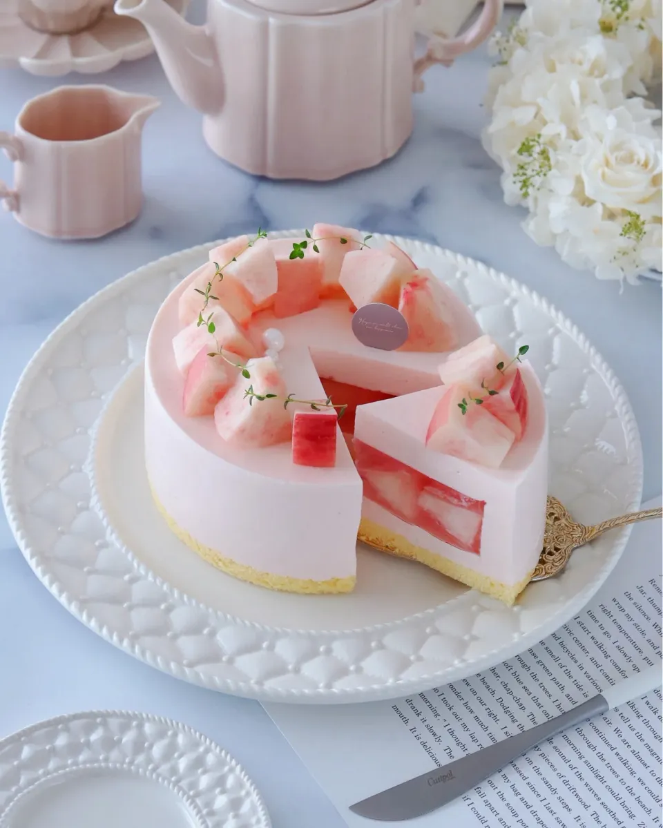 桃ムースinゼリーケーキ|moeさん