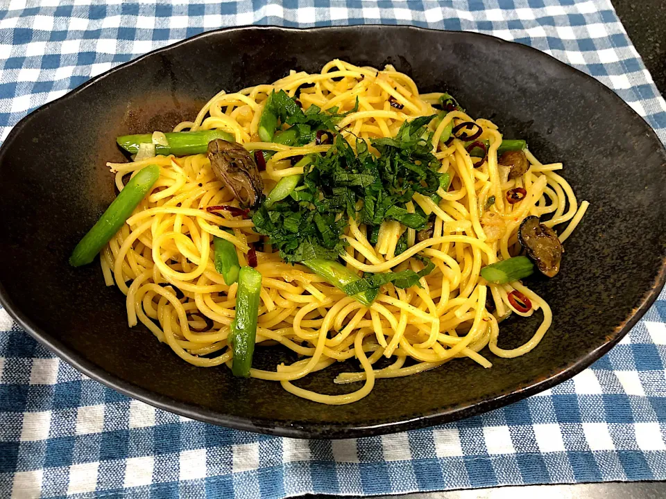 牡蠣とアスパラのペペロンチーノ|田中章さん