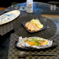 今夜の娘と晩酌ごはん✨
⁡
鮭ハラスのホイル焼きと焼豚| yokoさん