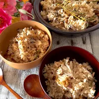 からあげビールさんの料理 母とムスコのラブラブおソロ♪オイスターソースが隠し味!舞茸山菜炊き込みご飯弁当でお誕生日おめでとうございます|いっちゃんさん
